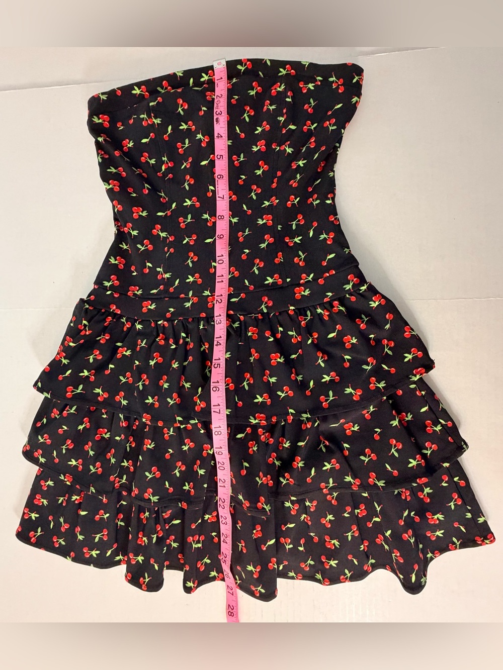 Whimsy-Goth Emerald Sundae Juniors' Cherry-print Strapless Tiered Mini Dress XS - Picture 6 of 9